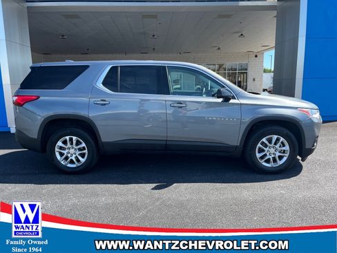Used 2019 Chevrolet Traverse LS FWD image 5