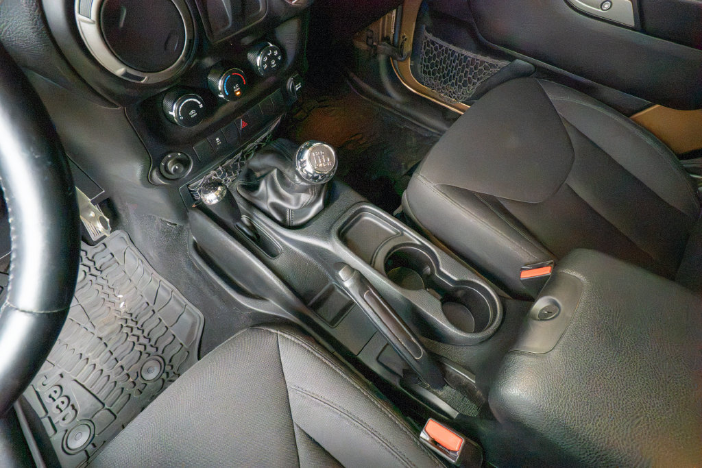 Used 2015 Jeep Wrangler Sport AWD/4WD image 10