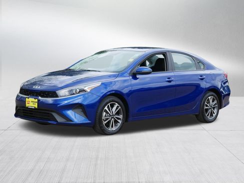 Certified 2023 Kia Forte LXS w/ LXS Technology Package FWD image 3