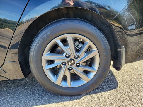 Used 2019 Kia Optima LX image 27