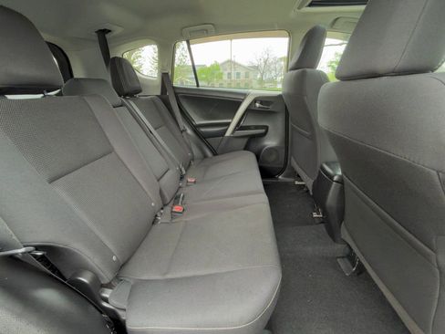 Used 2018 Toyota RAV4 XLE w/ Plus Extra Value Package AWD/4WD image 27