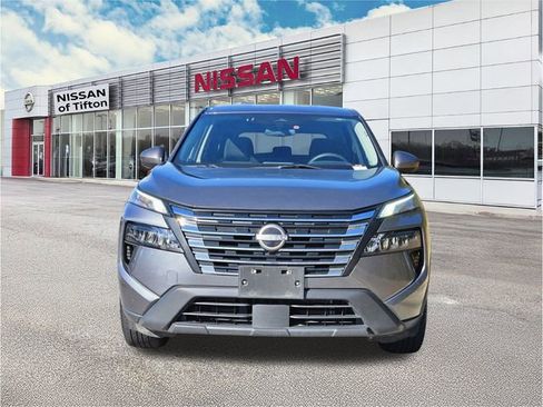 Certified 2024 Nissan Rogue SV image 2