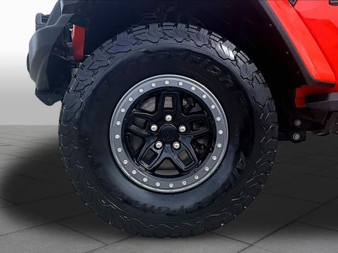 Used 2023 Jeep Wrangler Unlimited Rubicon 392 w/ Trailer Tow Package AWD/4WD image 10