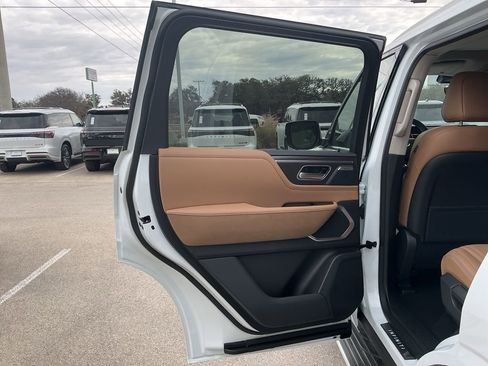 New 2026 INFINITI QX80 Luxe w/ Cargo Package AWD/4WD image 28