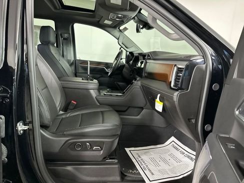 New 2025 GMC Sierra 2500 Denali w/ Denali Reserve Package image 29