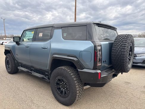 Used 2024 GMC Hummer EV 3X w/ Omega Edition AWD/4WD image 2