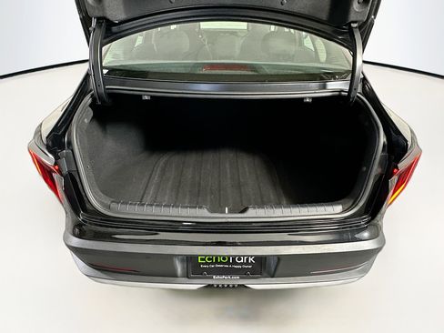 Used 2025 Kia K4 LXS image 29