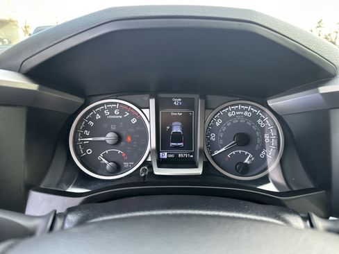 Used 2022 Toyota Tacoma SR5 image 21