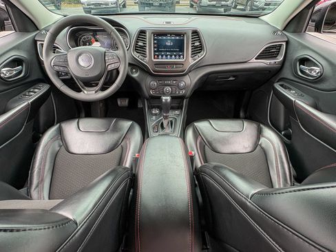 Used 2022 Jeep Cherokee Trailhawk AWD/4WD image 33