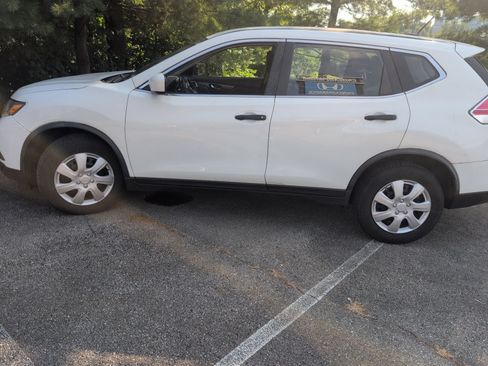 Used 2016 Nissan Rogue S FWD image 6