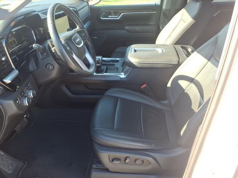 Used 2022 GMC Sierra 1500 SLT w/ SLT Convenience Package AWD/4WD image 5