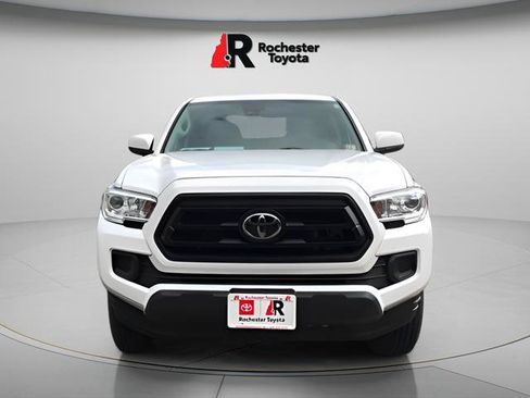 Used 2022 Toyota Tacoma SR image 1