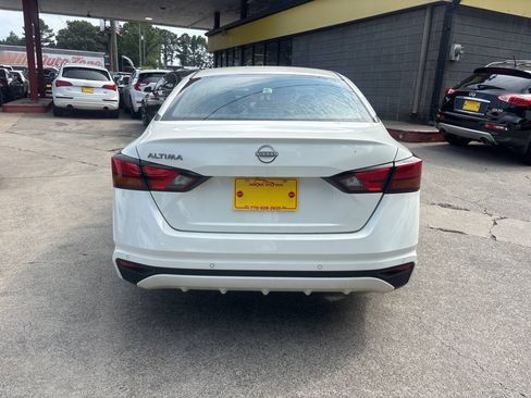 Used 2023 Nissan Altima 2.5 S FWD image 6