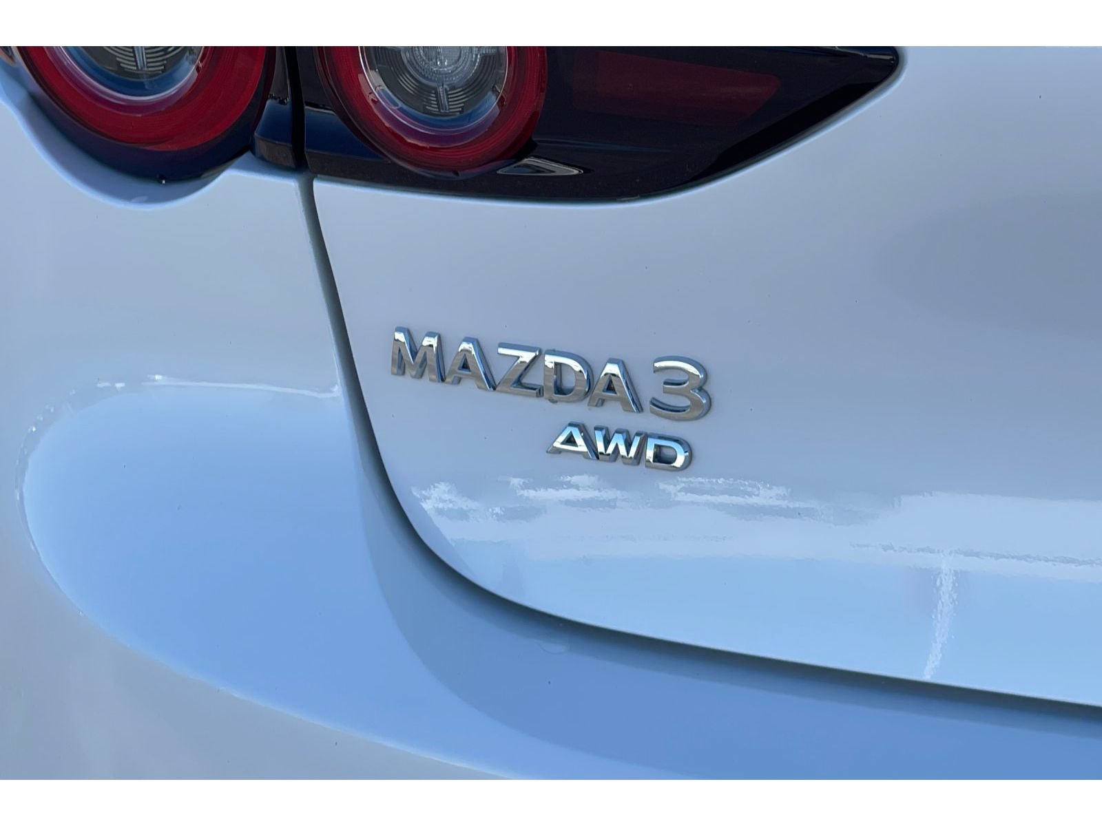 Used 2024 MAZDA MAZDA3 Hatchback w/Premium Plus Pkg AWD/4WD image 18