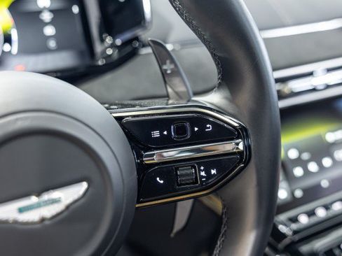 Used 2025 Aston Martin V8 Vantage Coupe RWD image 37
