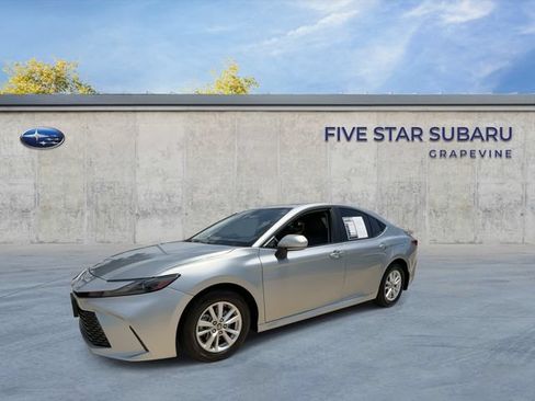 Used 2025 Toyota Camry LE FWD image 4