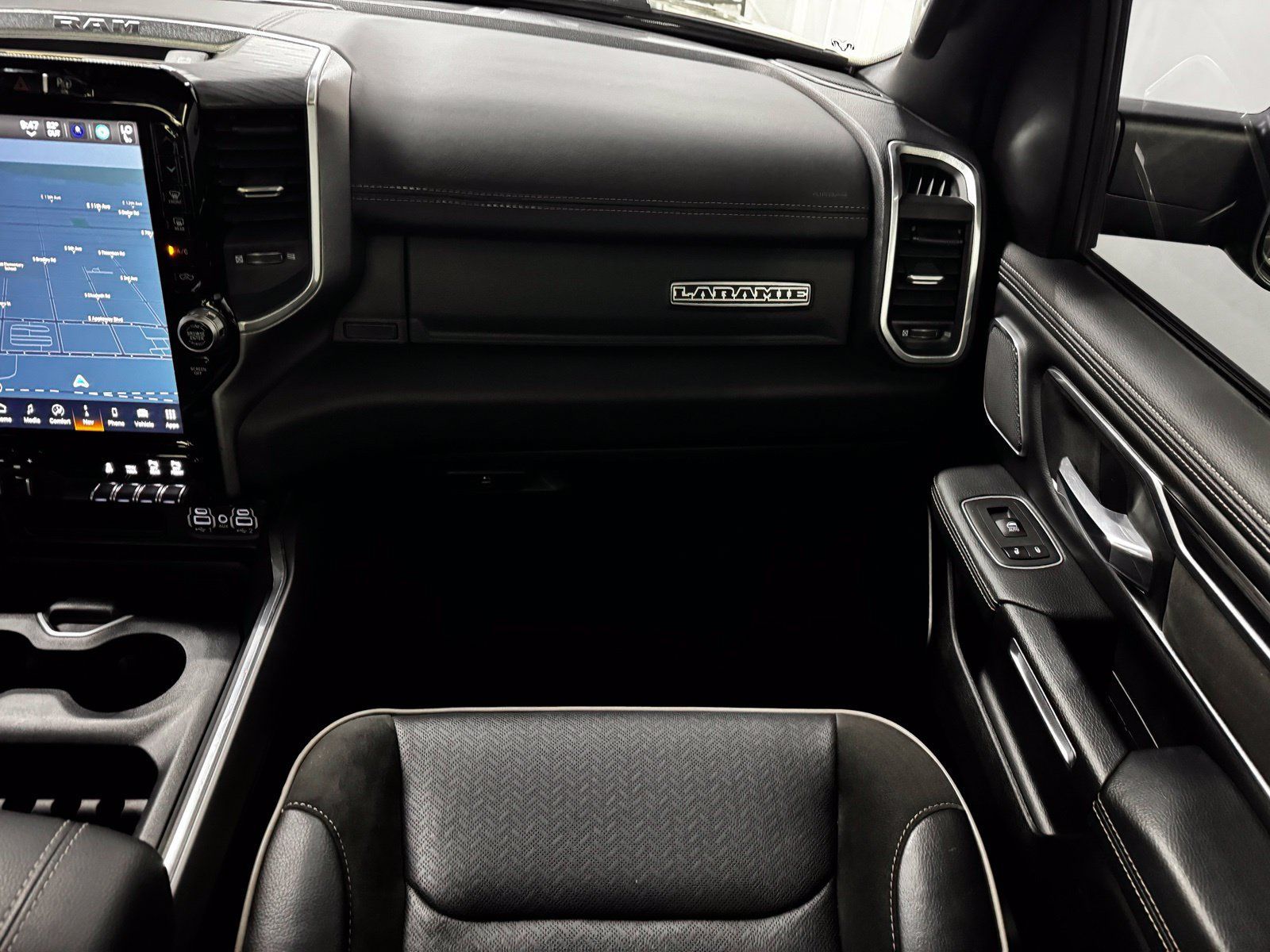 Used 2023 RAM 1500 Laramie AWD/4WD image 20