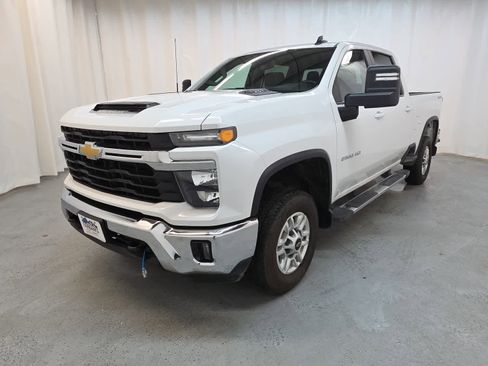 Used 2025 Chevrolet Silverado 2500 LT w/ Convenience Package image 1