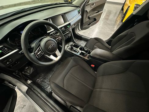 Used 2019 Kia Optima LX image 16