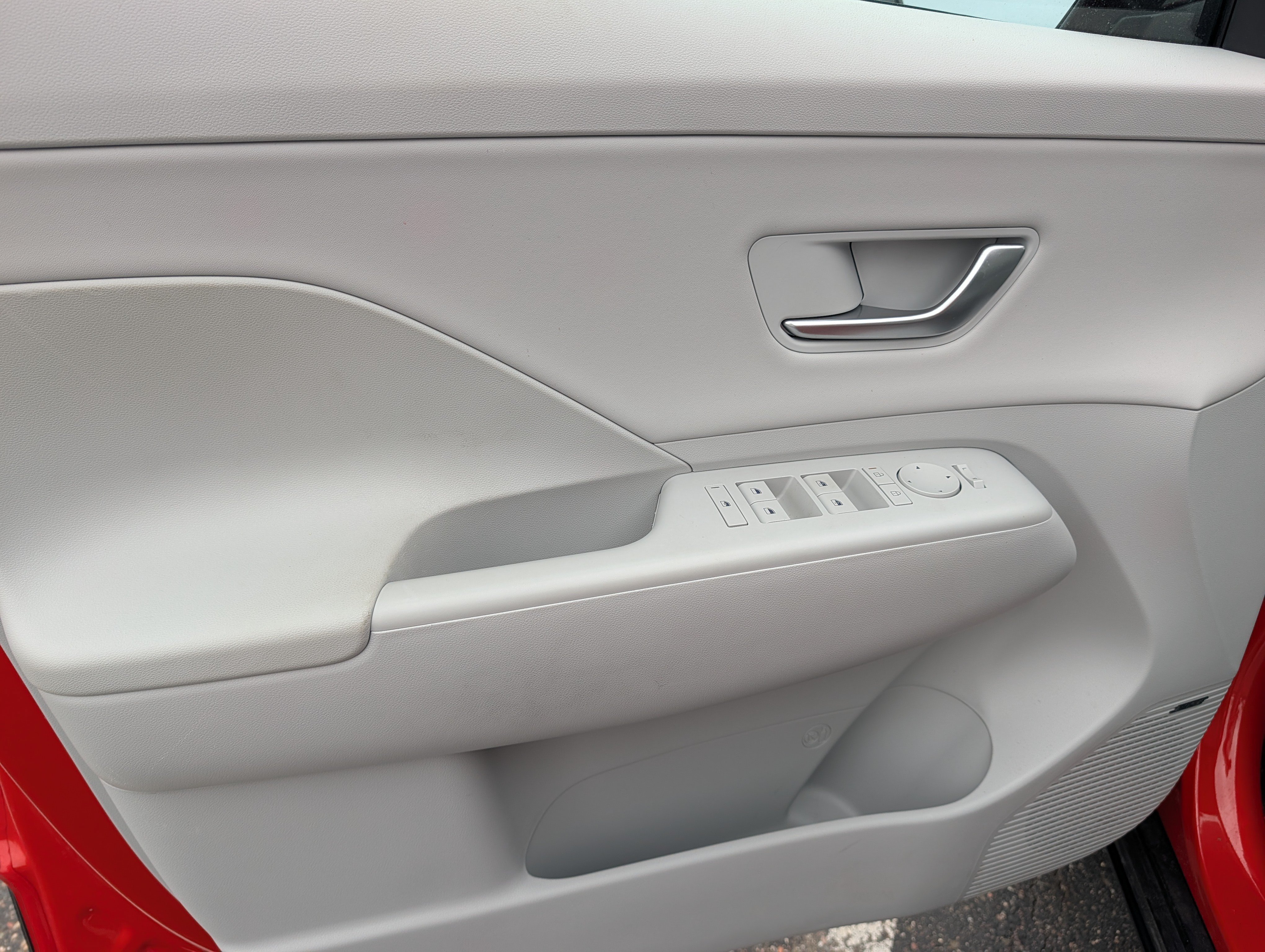 Used 2025 Hyundai Kona Limited AWD/4WD image 12