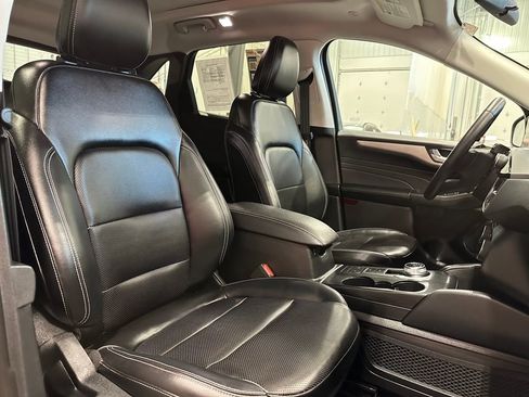 Used 2022 Ford Escape SEL w/ Technology Package image 33