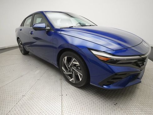 Used 2024 Hyundai Elantra Limited FWD image 36
