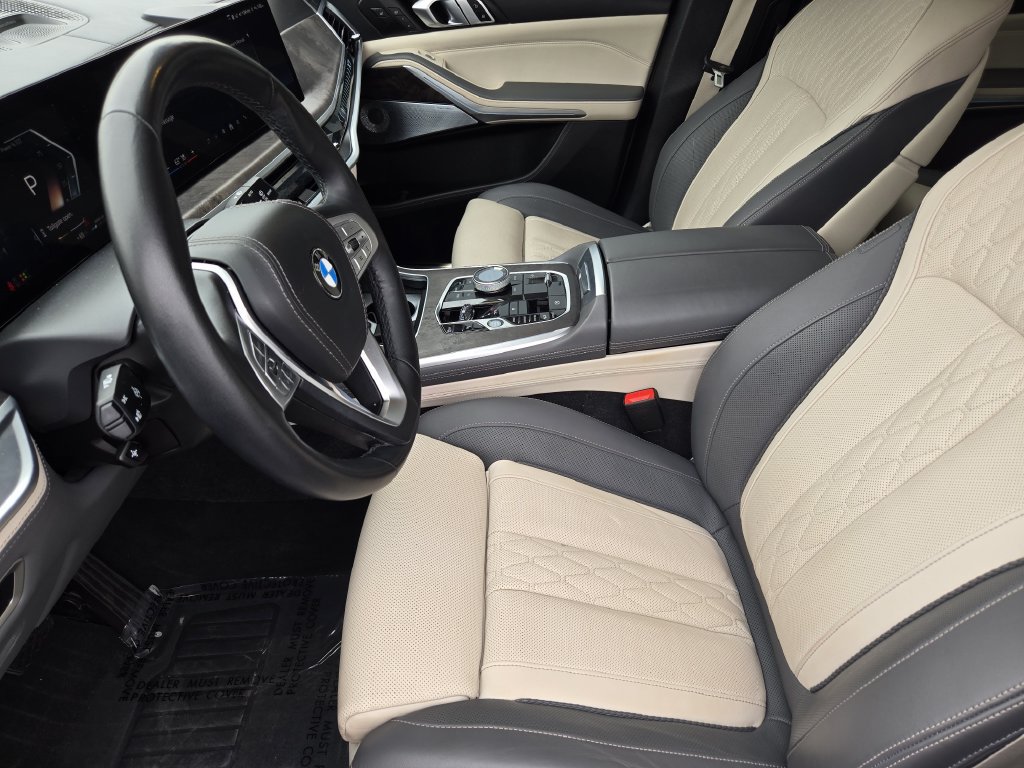 Used 2024 BMW X7 xDrive40i w/ Executive Package AWD/4WD image 14