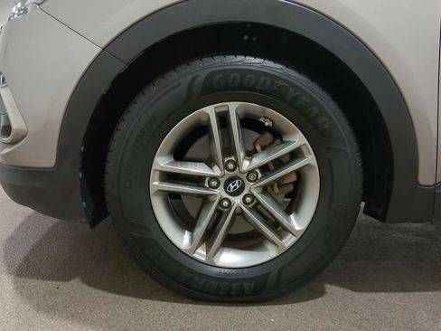 Used 2017 Hyundai Santa Fe Sport FWD image 12