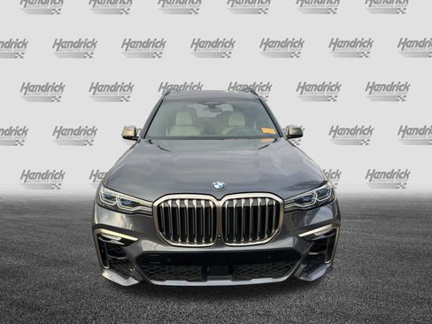 Used 2020 BMW X7 M50i image 3