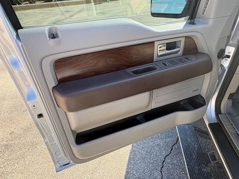 Used 2009 Ford F150 Platinum image 11