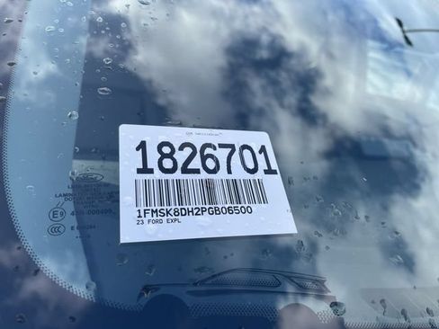 Used 2023 Ford Explorer XLT w/ Equipment Group 202A AWD/4WD image 12