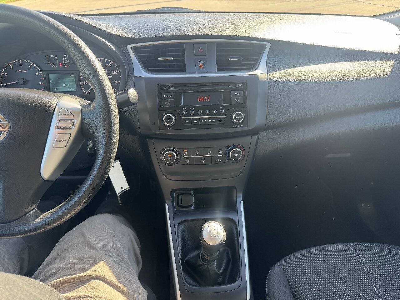 Used 2017 Nissan Sentra S FWD image 15