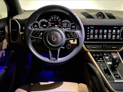 Used 2023 Porsche Cayenne image 16