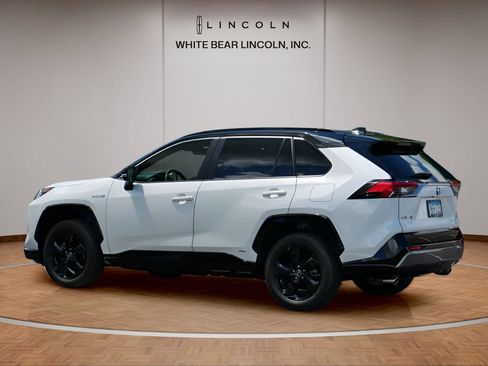Used 2019 Toyota RAV4 XSE w/ XSE Weather Package AWD/4WD image 7