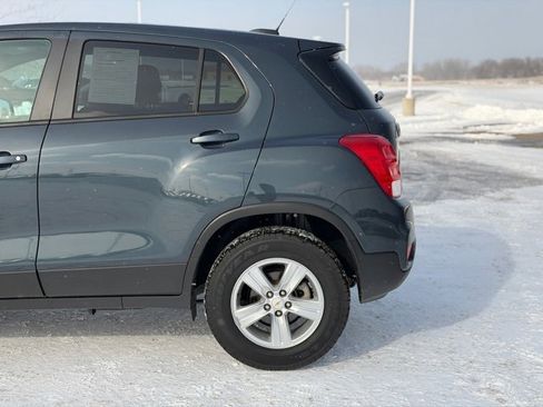 Used 2021 Chevrolet Trax LS w/ Tint and Cruise Package image 12