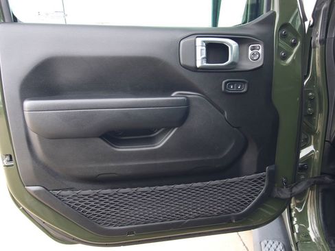 Used 2022 Jeep Gladiator Sport AWD/4WD image 39