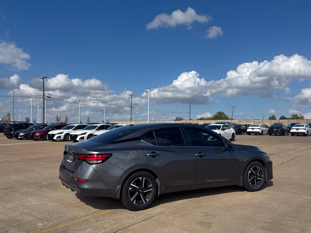 Used 2025 Nissan Sentra SV w/ Trunk Package FWD image 27
