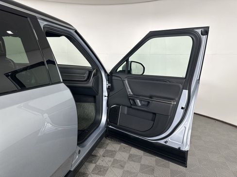 Used 2023 Rivian R1S Adventure image 17