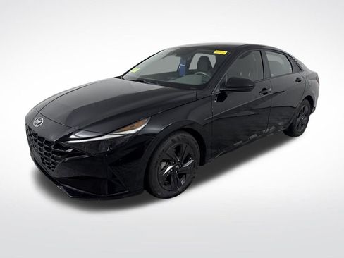 Certified 2021 Hyundai Elantra SEL w/ Convenience Package image 9