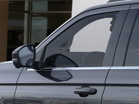 New 2025 Ford Expedition Active image 22