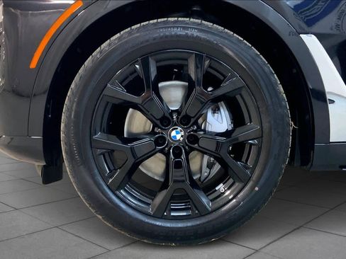 New 2026 BMW X7 xDrive40i w/ Premium Package image 11