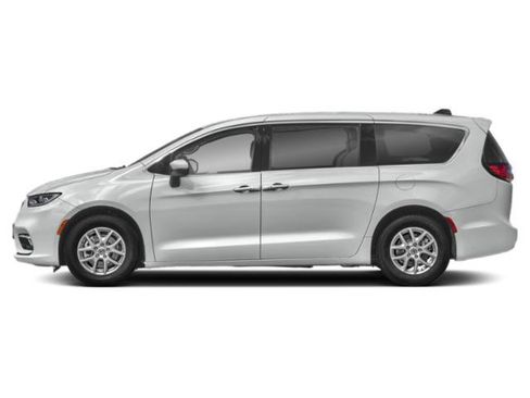 Certified 2024 Chrysler Pacifica Touring-L FWD image 3