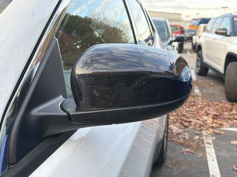 Used 2023 Jeep Compass Latitude image 10