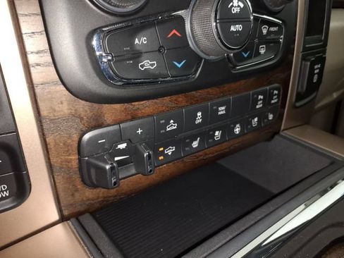 Used 2016 RAM 1500 Laramie Longhorn w/ Convenience Group AWD/4WD image 27