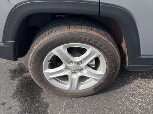 Used 2023 Jeep Compass Sport image 43