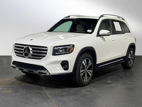 Certified 2025 Mercedes-Benz GLB 250 4MATIC image 7