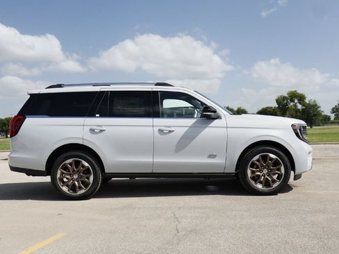 New 2026 Ford Expedition King Ranch AWD/4WD image 22