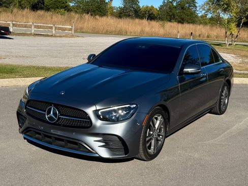 Used 2022 Mercedes-Benz E 350 Sedan image 2
