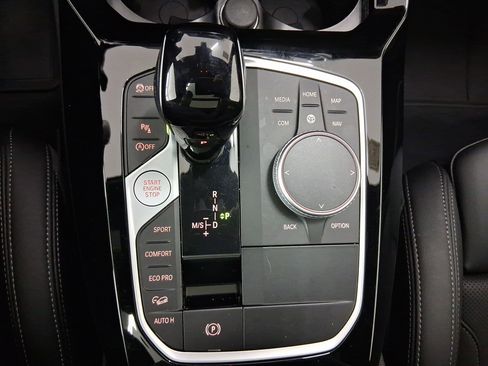 Certified 2023 BMW X4 xDrive30i image 16