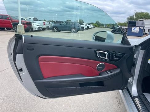 Used 2014 Mercedes-Benz SLK 350 image 33